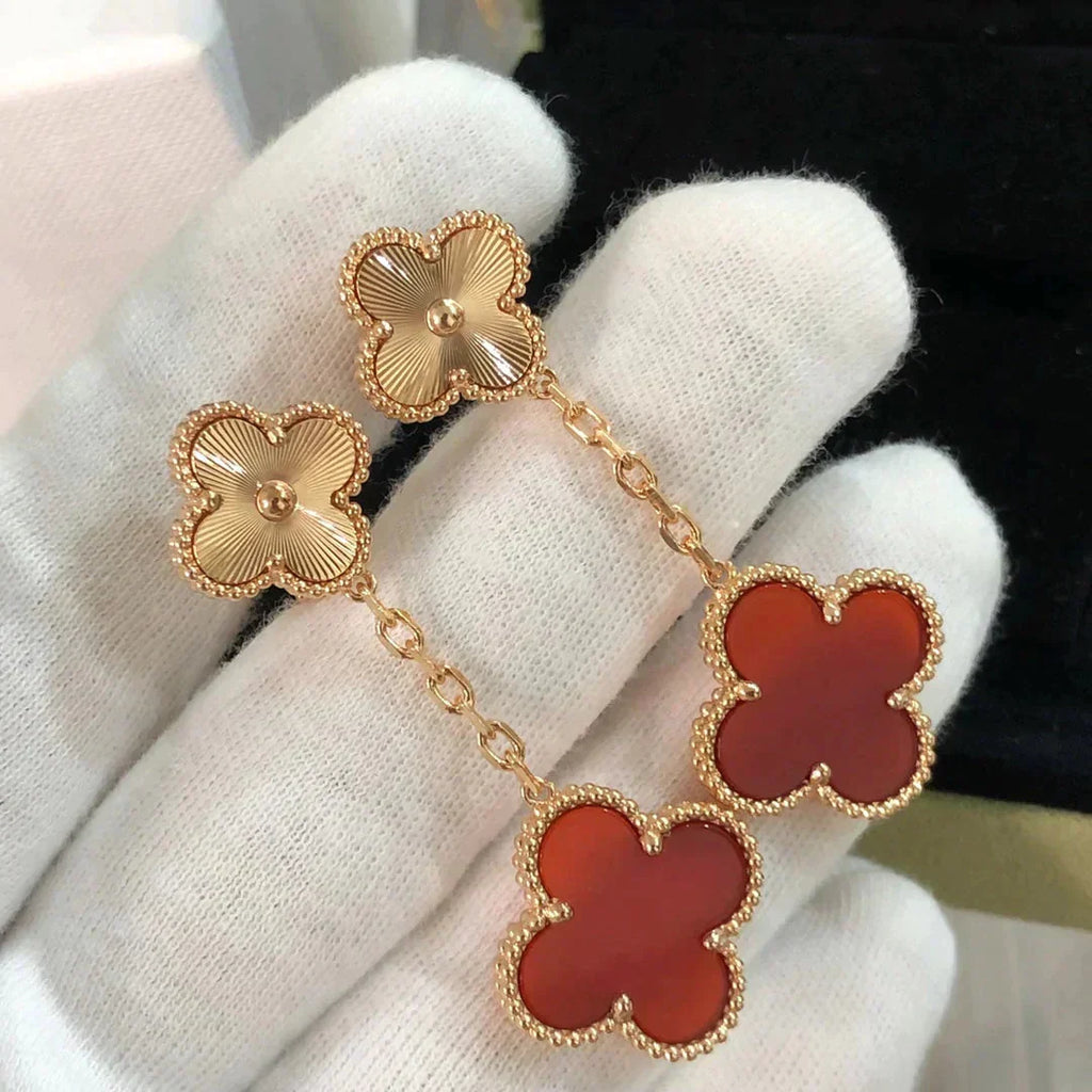 ??MIRA?¡¥CLOVER 2 MOTIF  LASER CARNELIAN EARRINGS