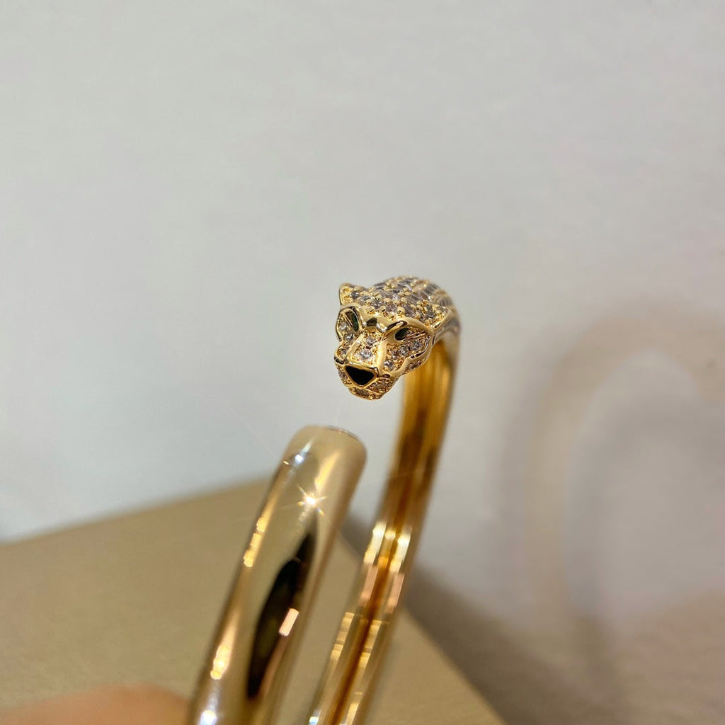 ??MIRA?¡¥PANTHERE GOLD DIAMOND OPEN BRACELET