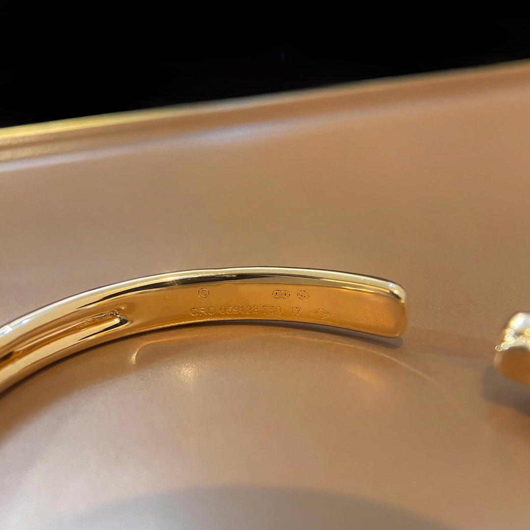 ??MIRA?¡¥PANTHERE GOLD OPEN BRACELET