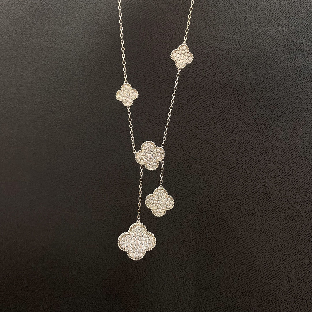 ??MIRA?¡¥CLOVER 5 MOTIFS SILVER DIAMONDS NECKLACE