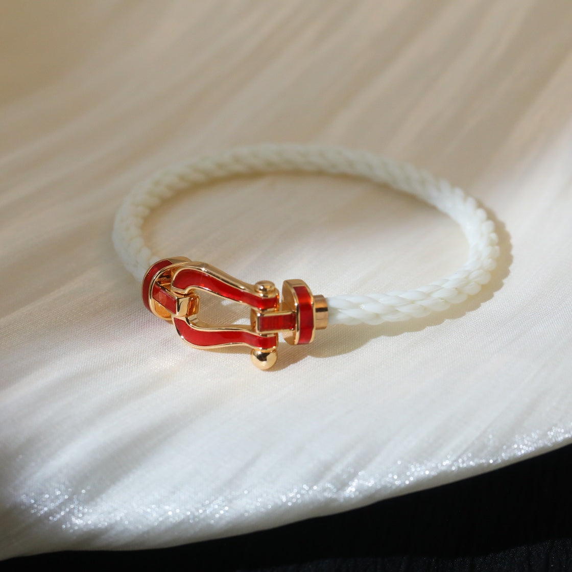 ??MIRA?¡¥FORCE 10 WHITE TEXTILE DIAMOND PAVED