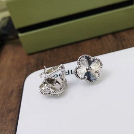 ??MIRA?¡¥CLOVER MEDIUM STUD EARRINGS