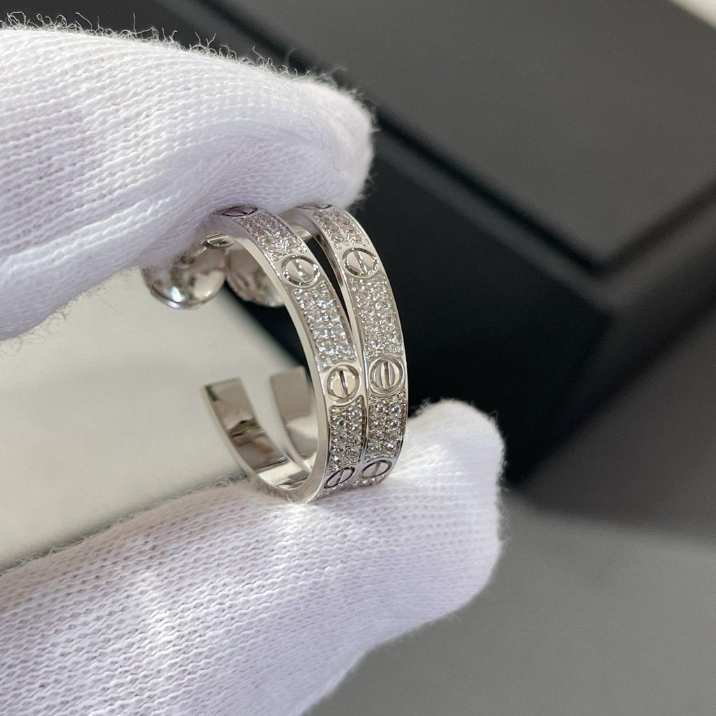 ??MIRA?¡¥LOVE DIAMOND SILVER HOOP EARRINGS
