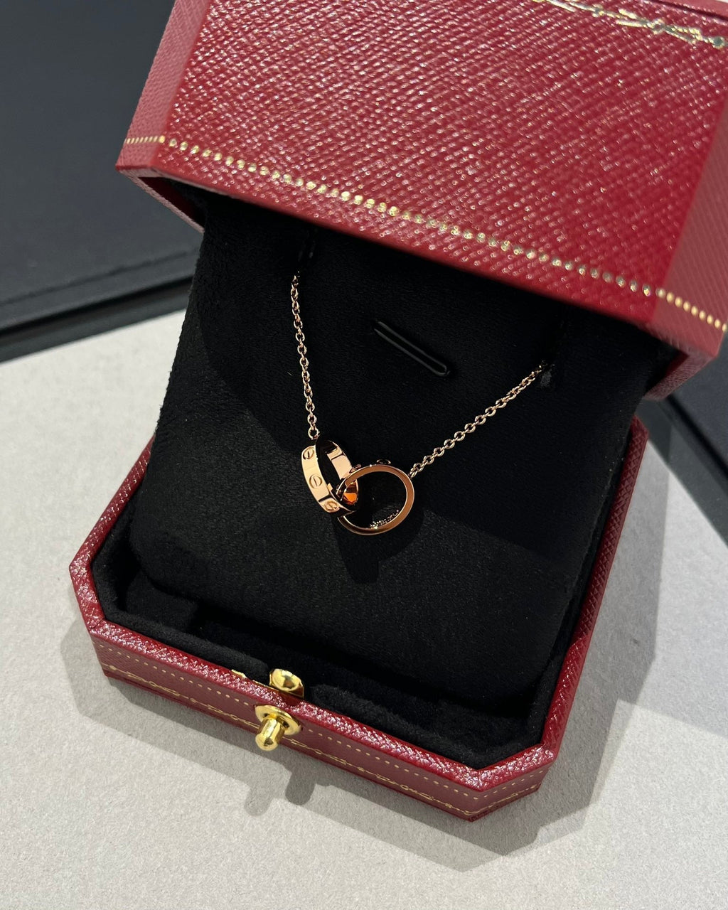 ??MIRA?¡¥LOVE NECKLACE DOUBLE RING PINK GOLD