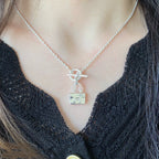 ??MIRA?¡¥CONSTANCE PEDANT SILVER NECKLACE