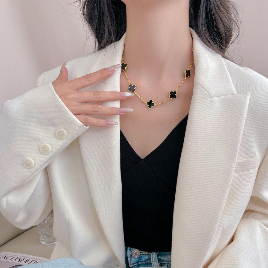 ??MIRA?¡¥CLOVER 10 MOTIFS ONYX NECKLACE