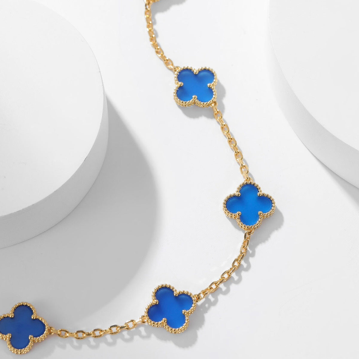 ??MIRA?¡¥CLOVER 10 MOTIFS BLUE AGATE NECKLACE