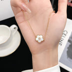 ??MIRA?¡¥LUCKY  WHITE MOP  PLUM BLOSSOM NECKLACE