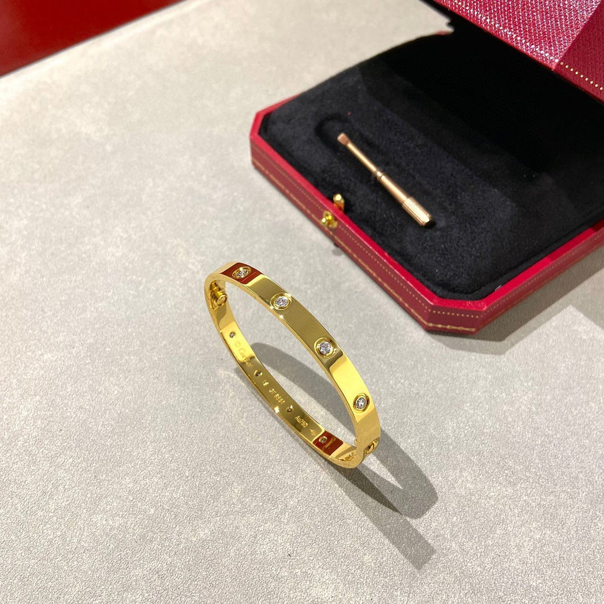 ??MIRA?¡¥LOVE BRACELET 6.1MM 10 DIAMONDS