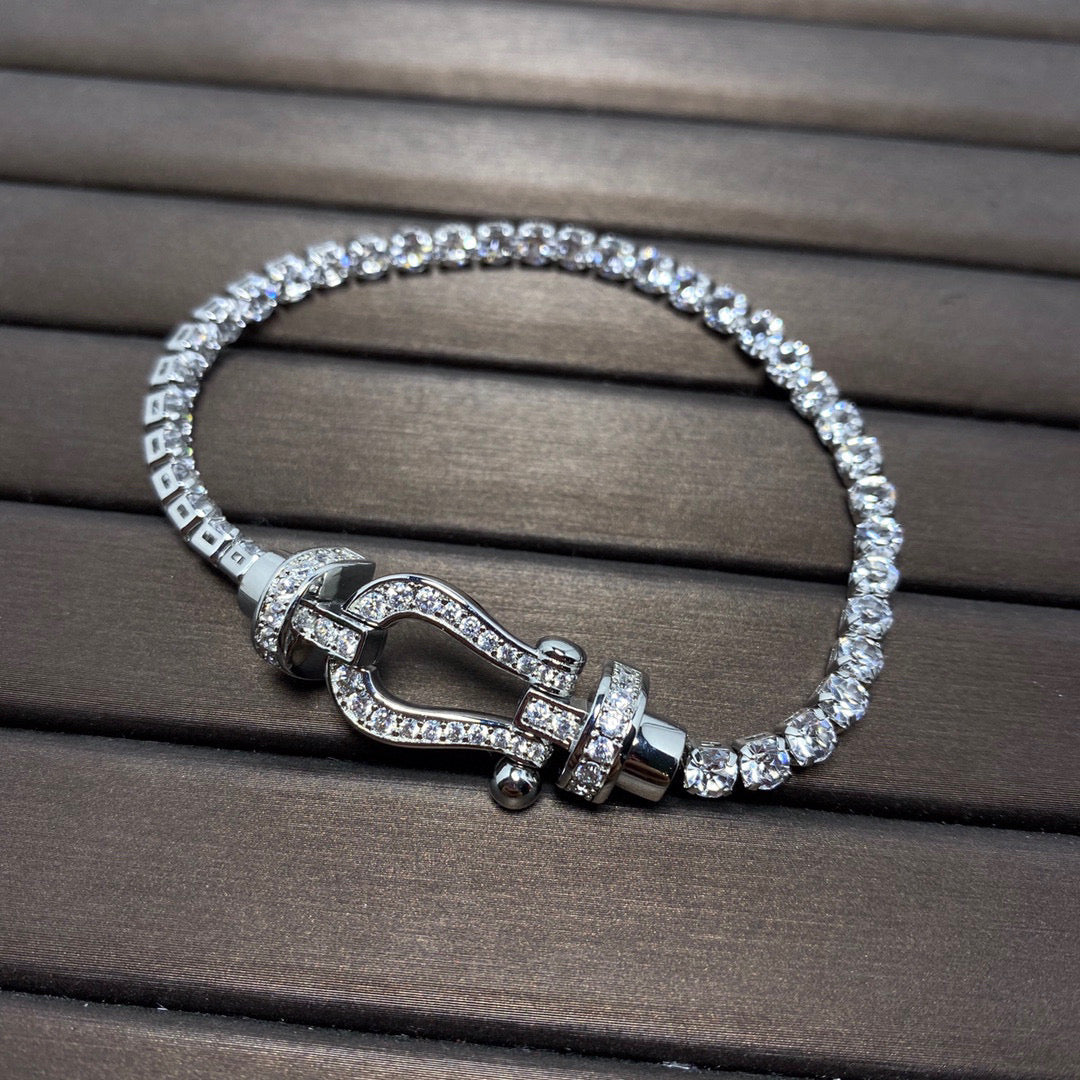 ??MIRA?¡¥FORCE  LARGE HORSESHOE FULL DIAMOND TENNIS BRACELET
