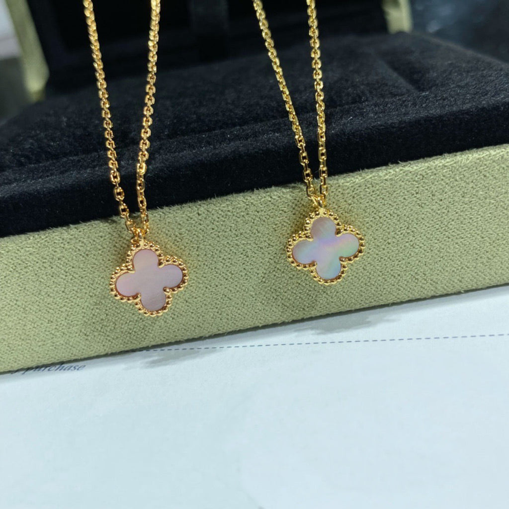 ??MIRA?¡¥CLOVER 15MM PINK MOTHER-OF-PEARL SINGLE FLOWER NECKLACE