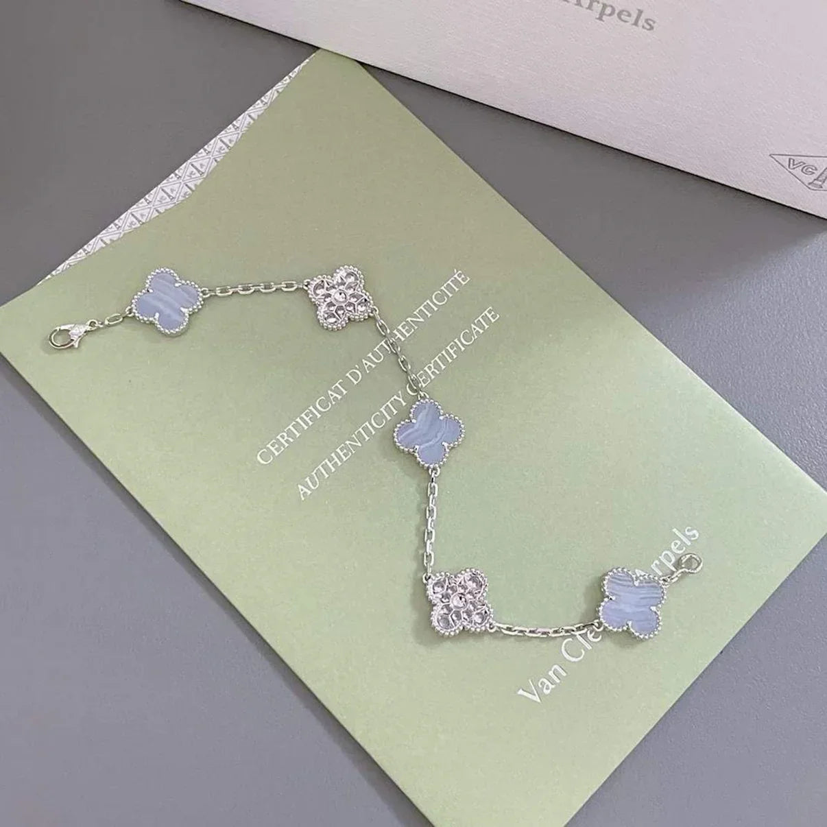 [MIRA]New  CLOVER 5 MOTIF PURPLE CHALCEDONY BRACELET COLLECTION