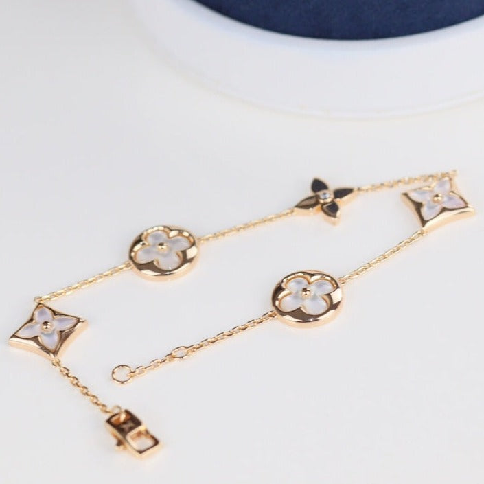 ??MIRA?¡¥LEAF CLOVER BRACELET