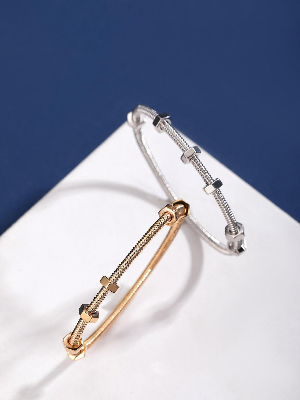 [??MIRA?¡¥]CT THREADED BRACELET