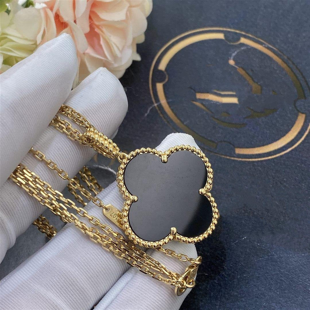 ??MIRA?¡¥CLOVER 25MM GOLD ONYX BIG CLOVER NECKLACE