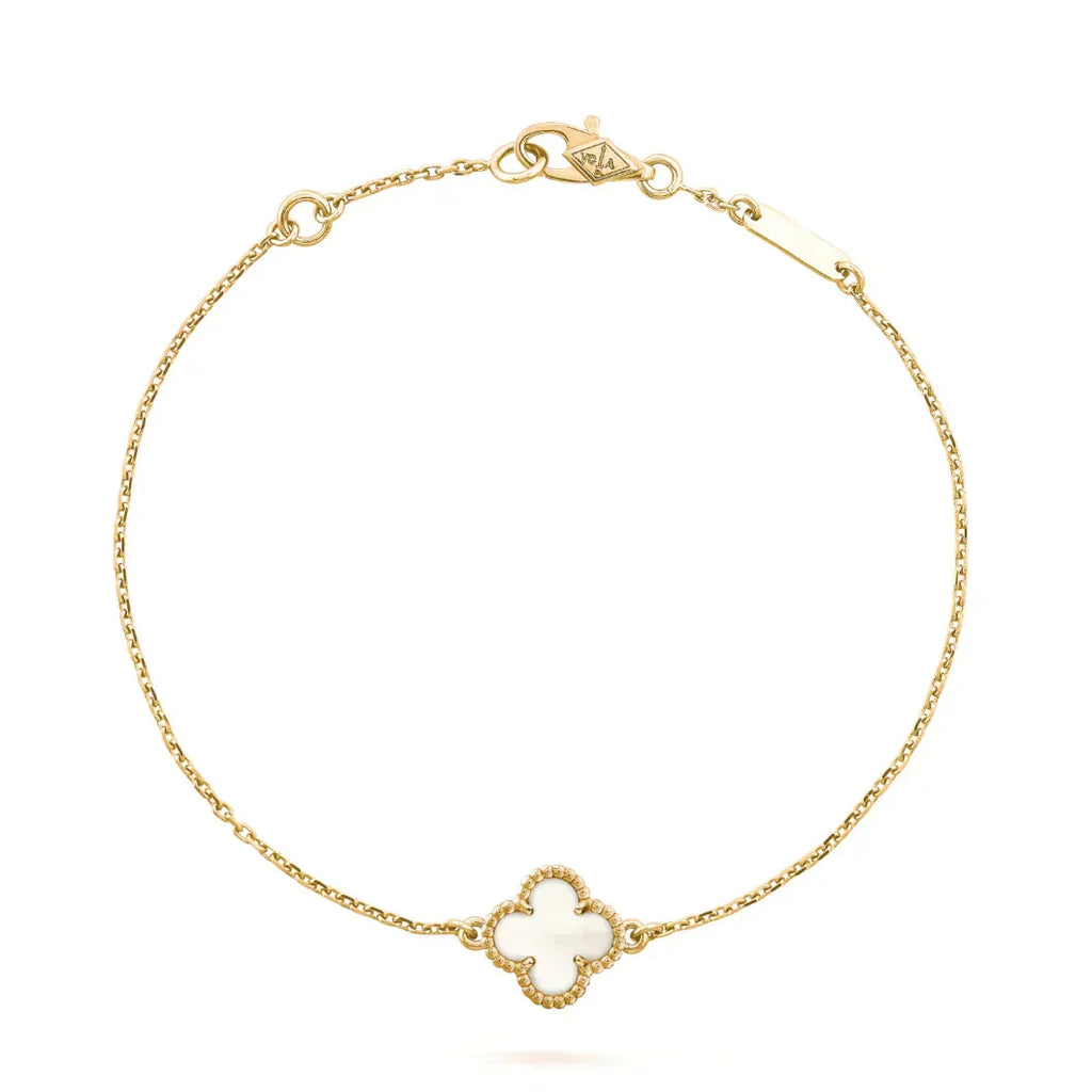 ??MIRA?¡¥CLOVER WHITE MOP SINGLE FLOWER BRACELET