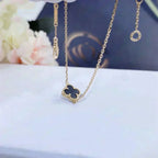 ??MIRA?¡¥CLOVER ONYX SINGLE FLOWER BRACELET